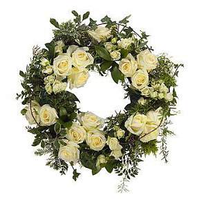 Natural wreath in whites