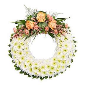 Massed wreath in peach