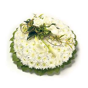 Massed posy in whites