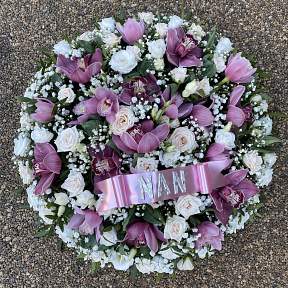 Pink and cream posy