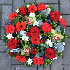 Posy in reds and greens